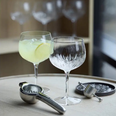 Limoncello 6 glas, citruspresser og vippemål SAMPAK - Vejledende udsalgspris 1.059,-